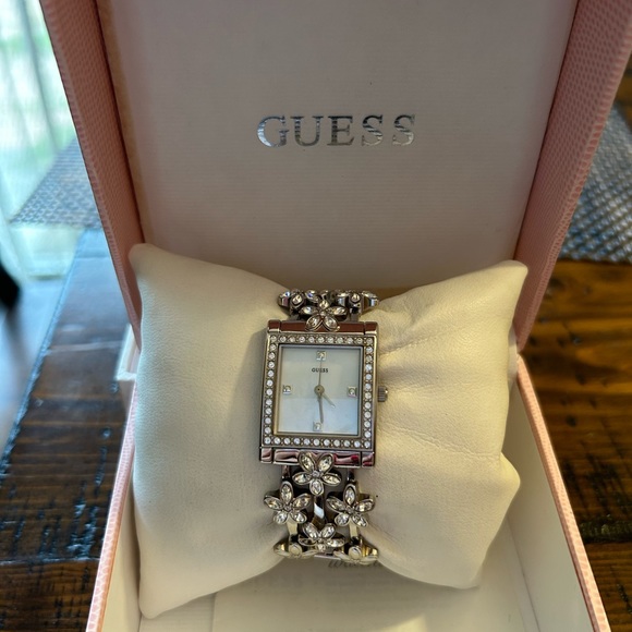 Guess Watch - Picture 2 of 2